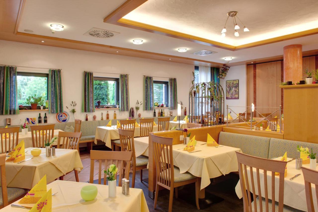 Hotel-Restaurant Haus Nicklass Ingelfingen Exterior foto